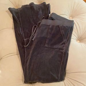 Juicy couture a gray velour pants